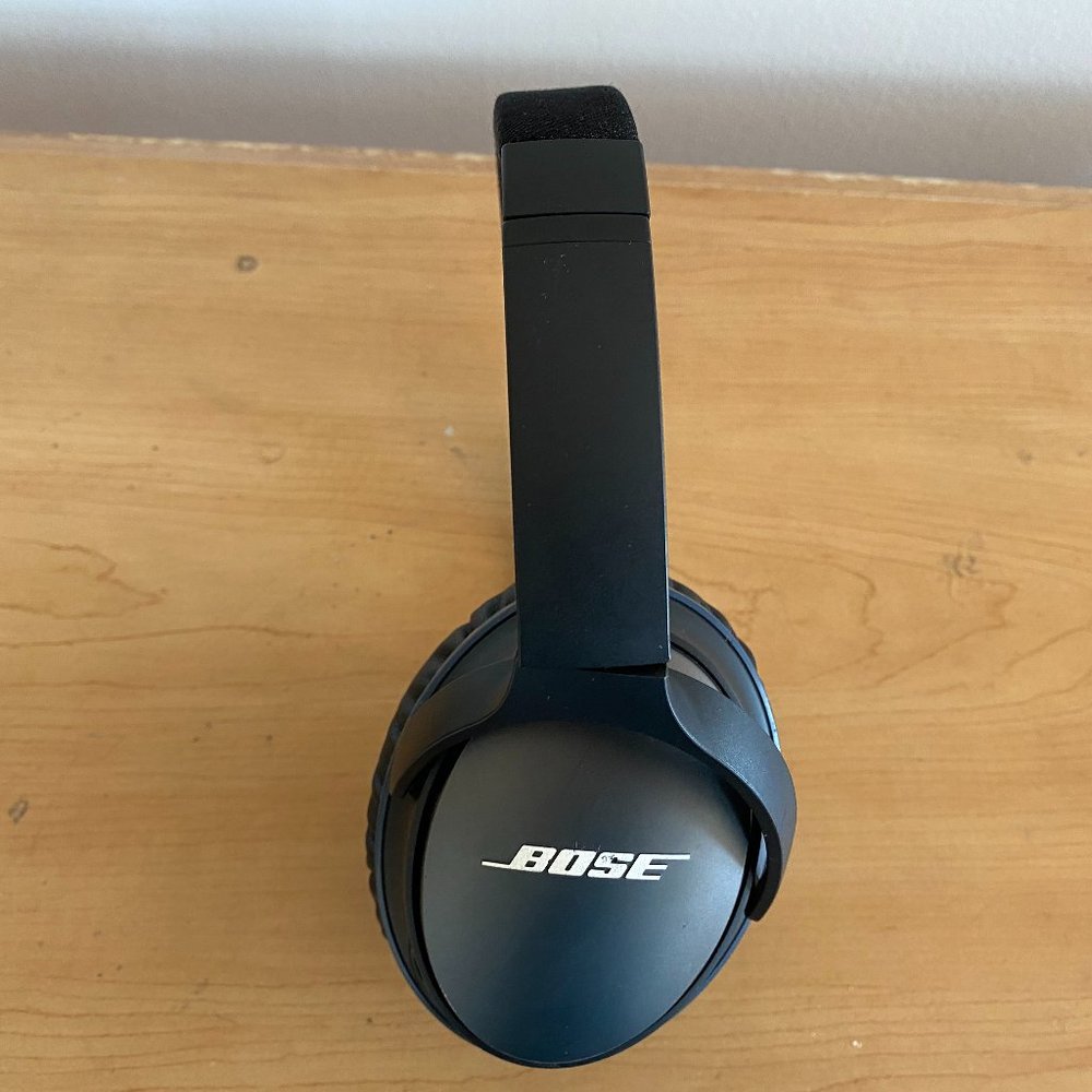 Bose QuietComfort 25 Wired Noise Cancelling Headphones - Picture 9 of 13